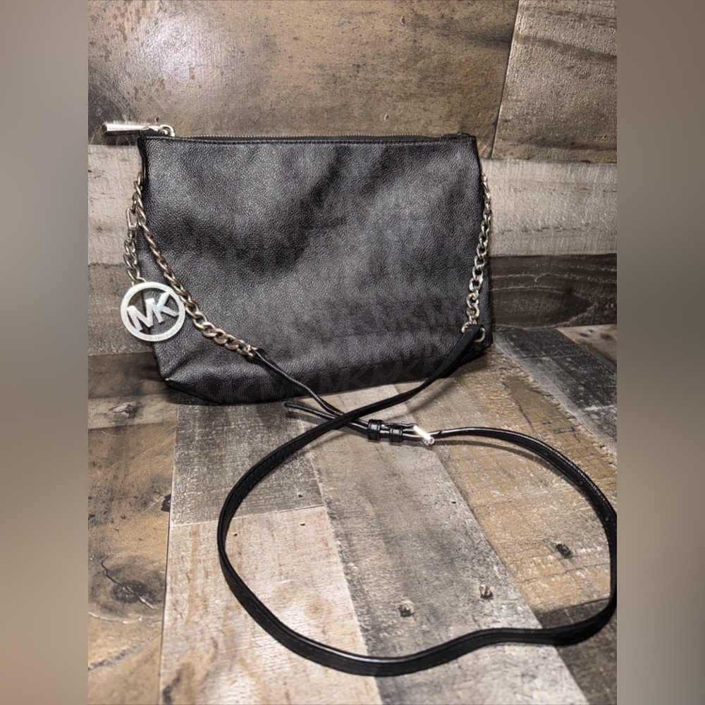 Michael Kors Signature Crossbody Purse